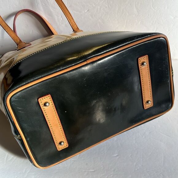Dooney & Bourke Beige/Navy shoulder bag - Picture 5 of 16